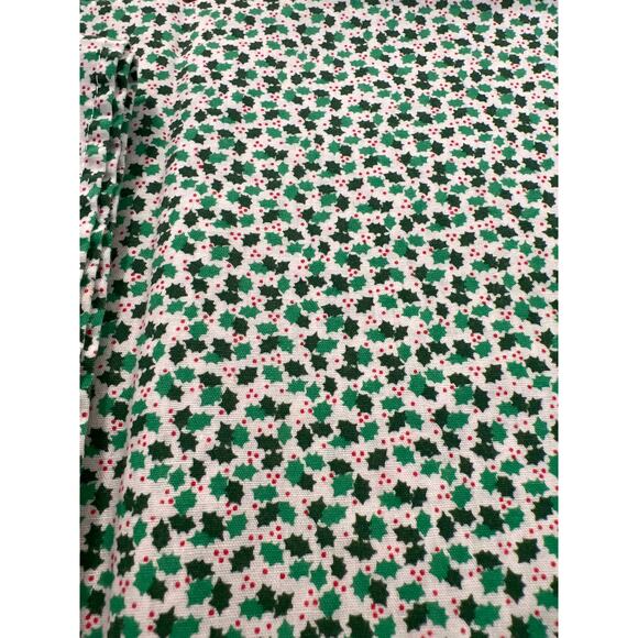 Green Holly Christmas Cloth Napkins Set of 4 - Picture 3 of 5